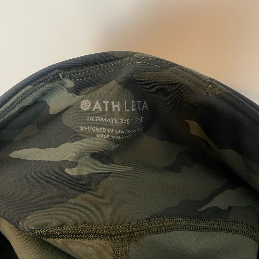 Athleta Ultimate Stash Pocket Camo 7/8 Size Small‎ - Picture 9 of 15